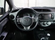 Toyota Yaris 16