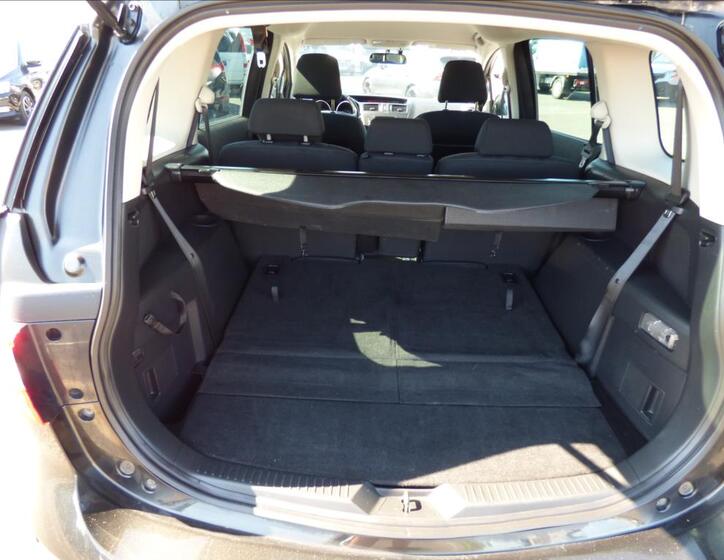 Mazda 5 37
