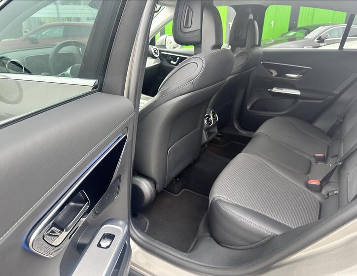 Mercedes-Benz GLC 10