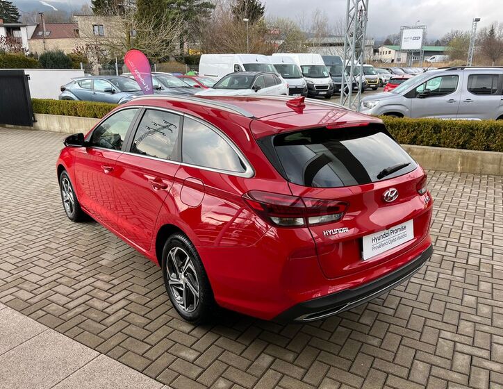 Hyundai i30 4