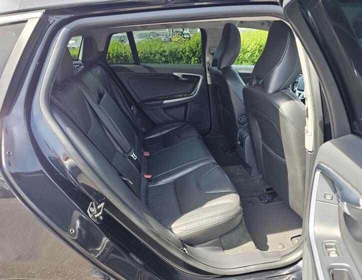 Volvo V60 37