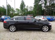 Jaguar XF 8