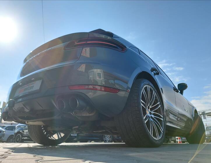 Porsche Macan 47