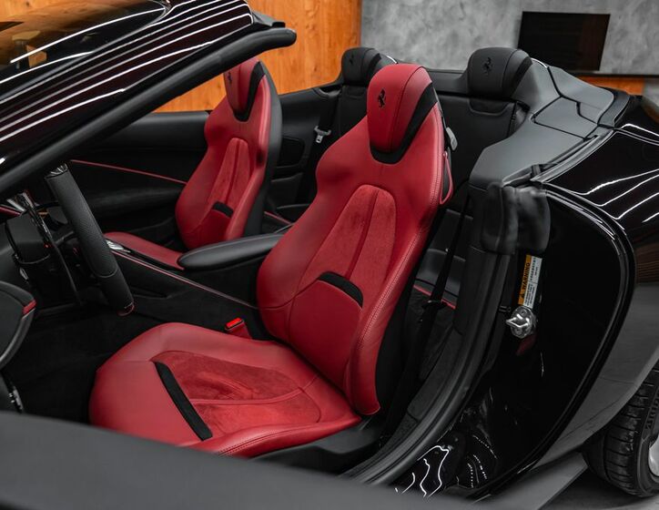 Ferrari Roma 25