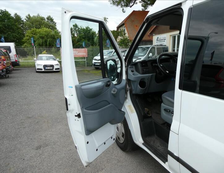 Ford Transit 13