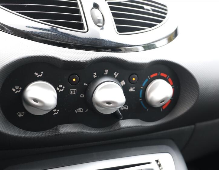 Renault Twingo 24