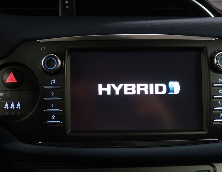 Toyota Yaris 16