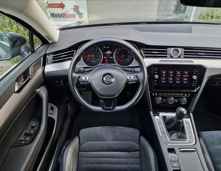 Volkswagen Passat 12