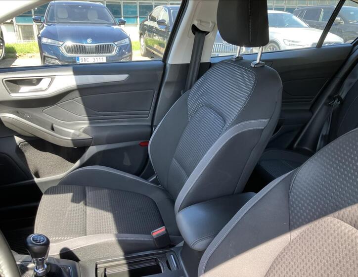 Ford Focus 10