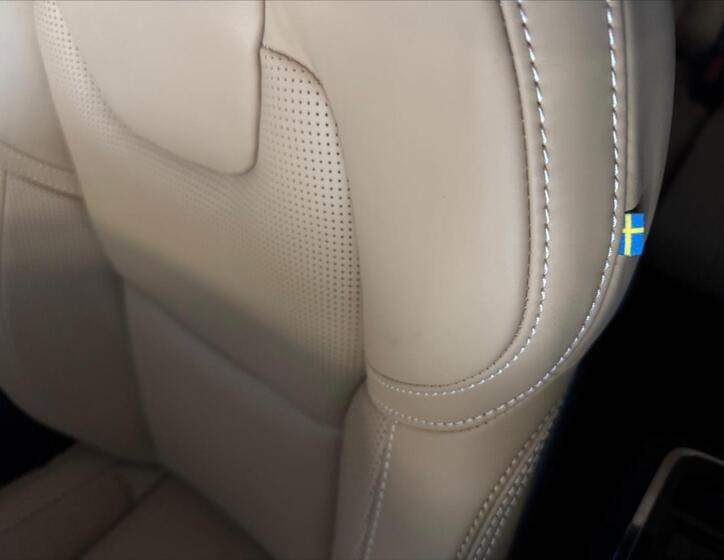 Volvo XC90 12