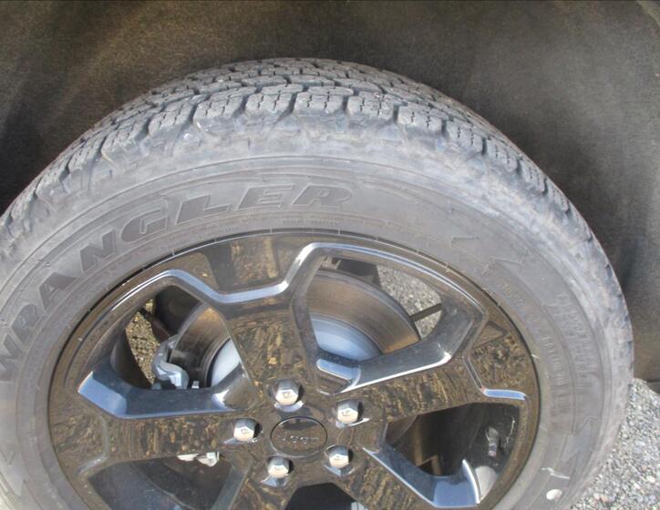 Jeep Grand Cherokee 21