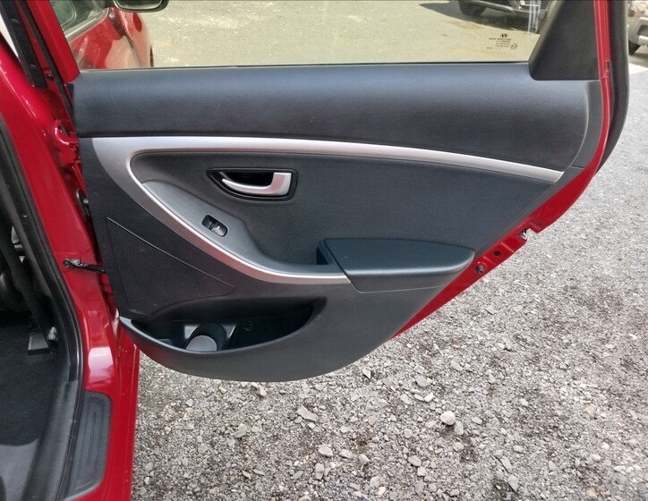 Hyundai i30 25