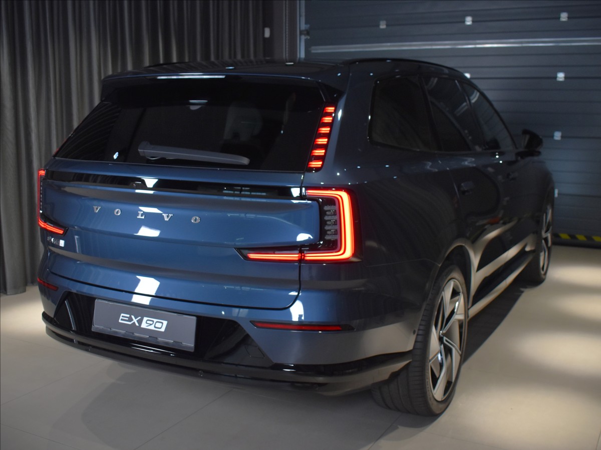 Volvo EX90