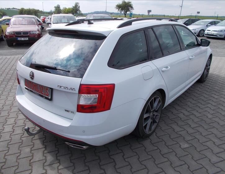 Škoda Octavia 10