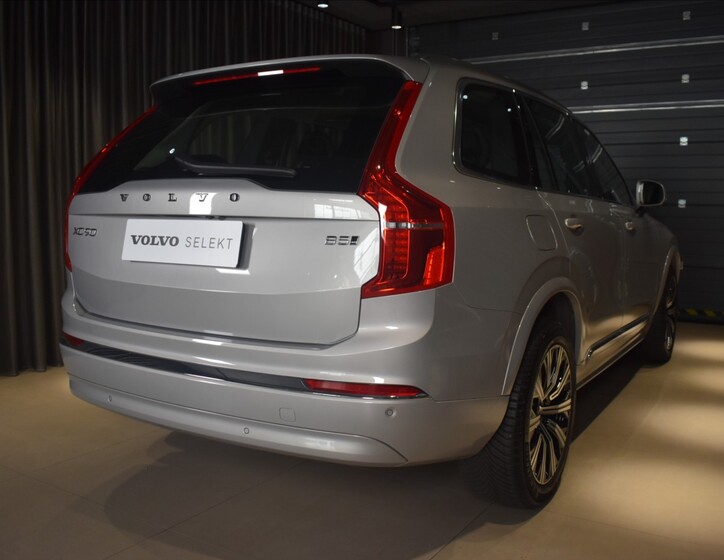 Volvo XC90 4