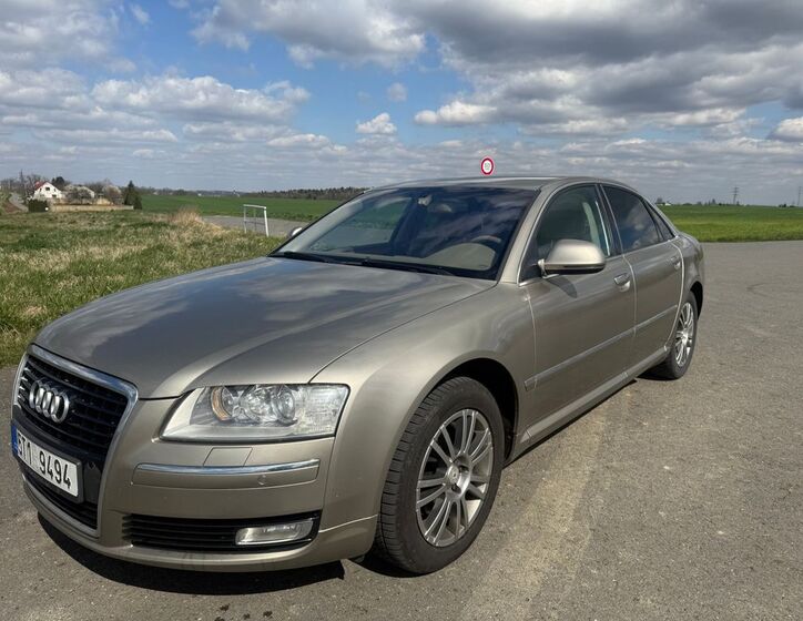 Audi A8 1
