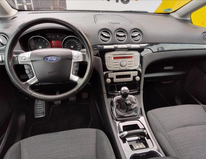 Ford Galaxy 5