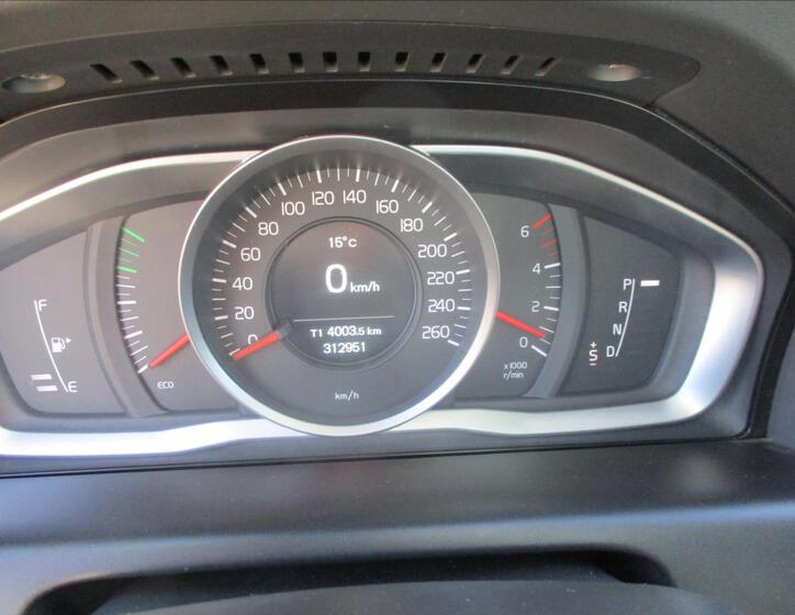 Volvo XC60 15