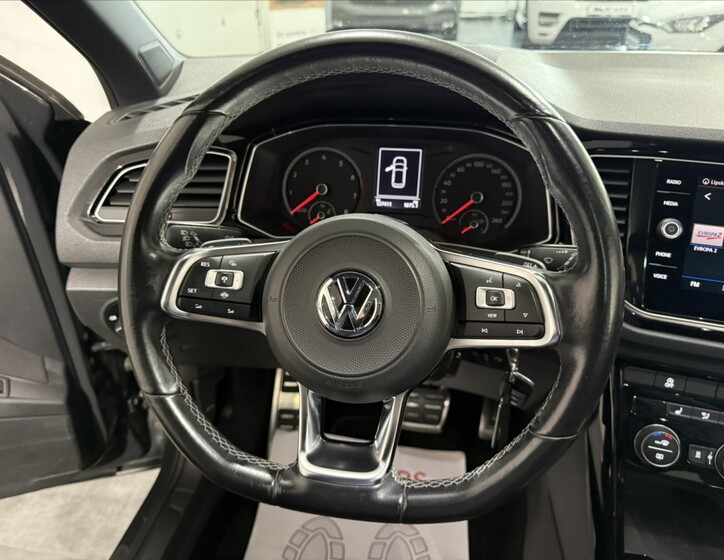 Volkswagen T-Roc 8