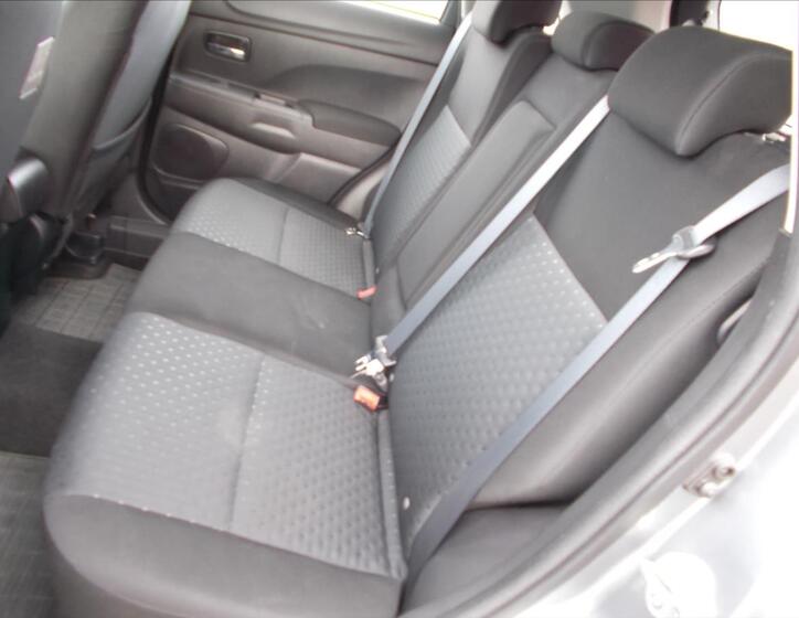 Mitsubishi ASX 15