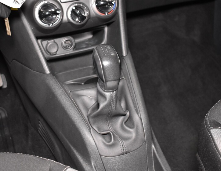Peugeot 208 12