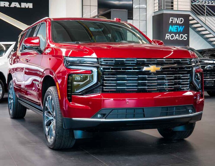 Chevrolet Suburban 11