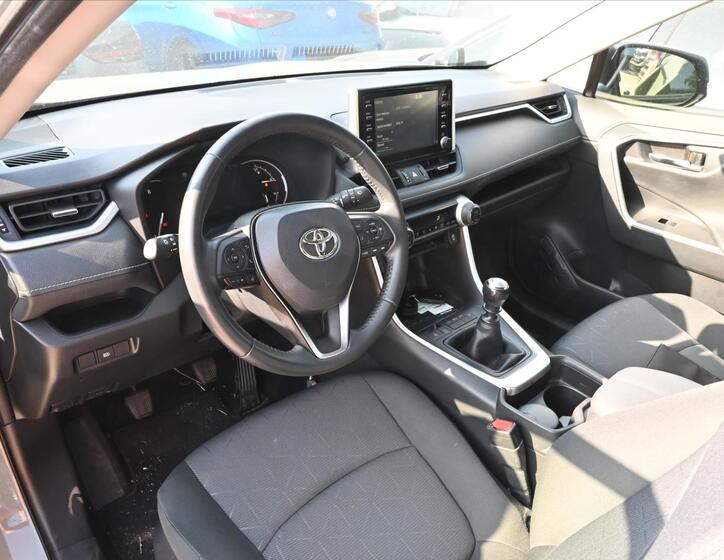 Toyota RAV4 2