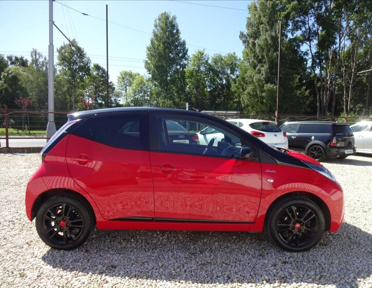 Toyota Aygo 8