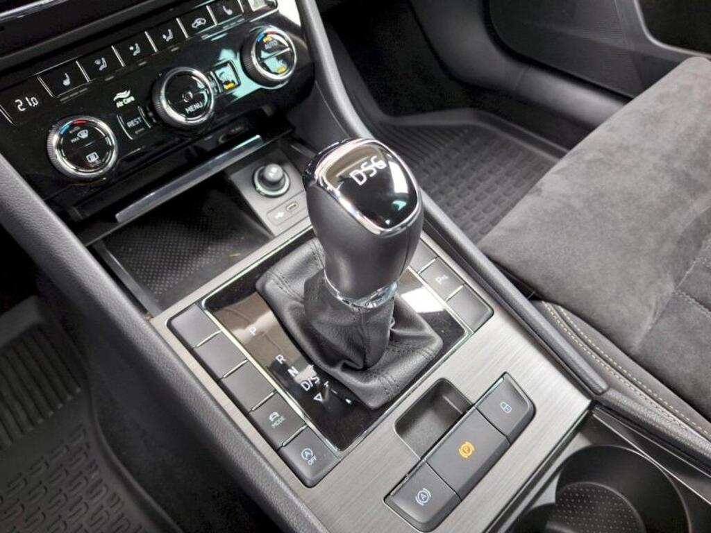 Škoda Superb 28