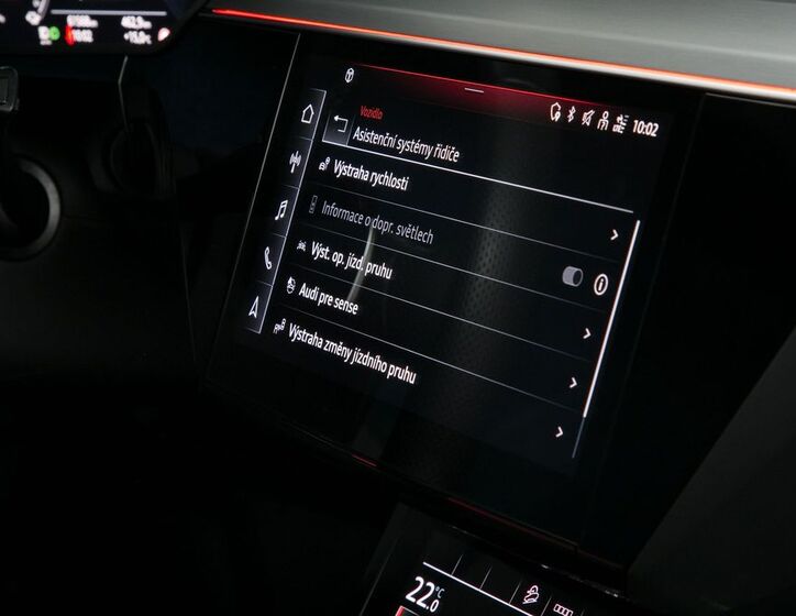 Audi e-tron 32
