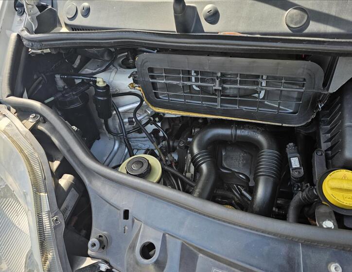 Renault Trafic 22