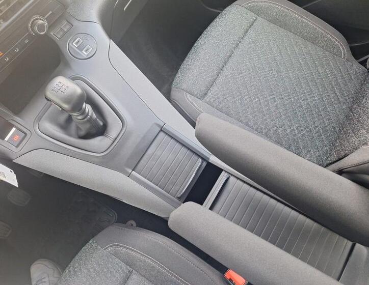 Peugeot Rifter 18