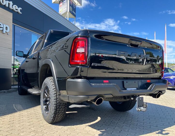 Dodge RAM 18