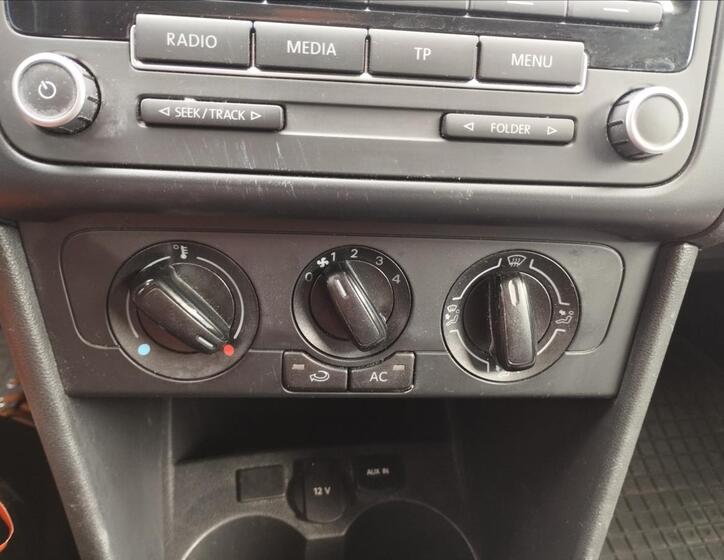 Volkswagen Polo 13