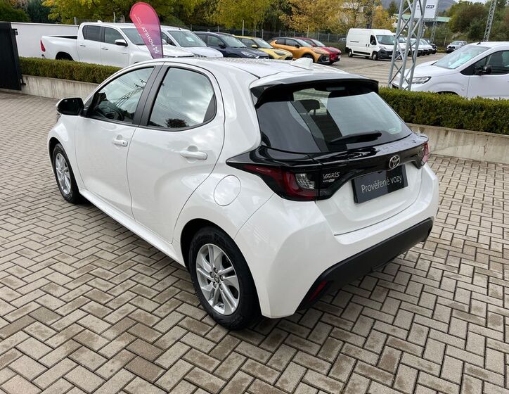 Toyota Yaris 4