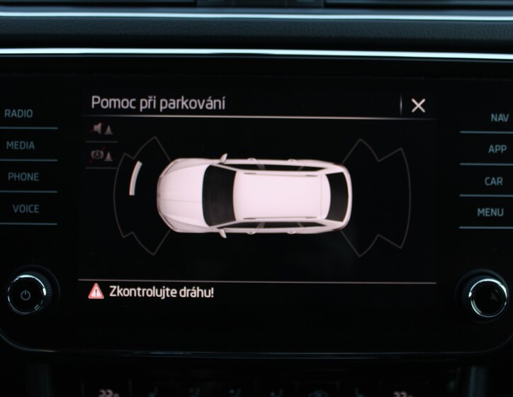 Škoda Superb 14