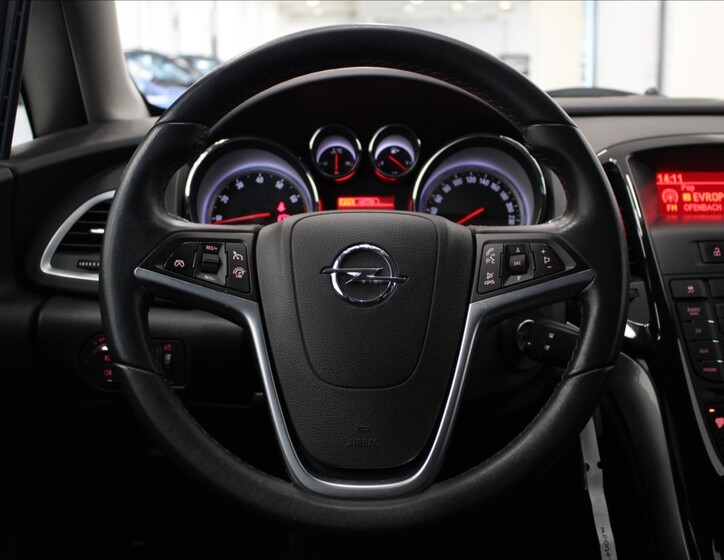 Opel Astra 9