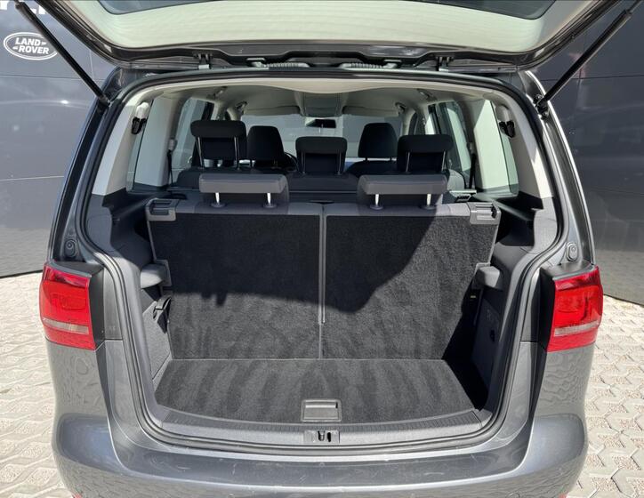 Volkswagen Touran 13