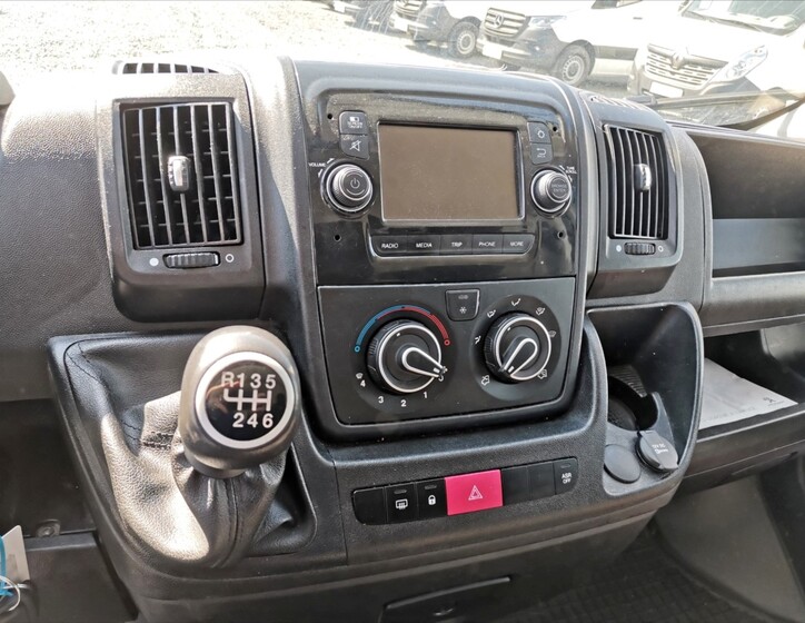 Peugeot Boxer 9