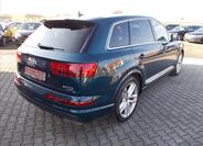 Audi Q7 11