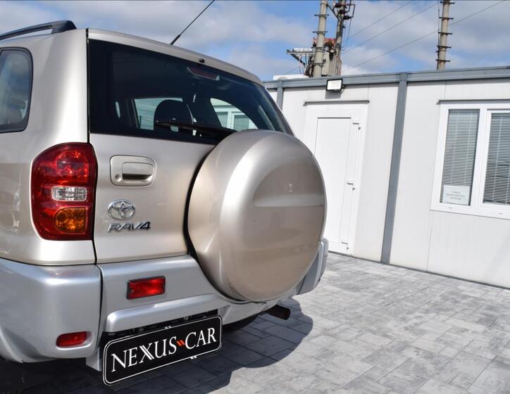 Toyota RAV4 12
