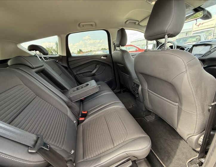 Ford Kuga 28