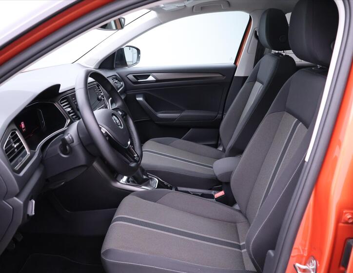 Volkswagen T-Roc 12