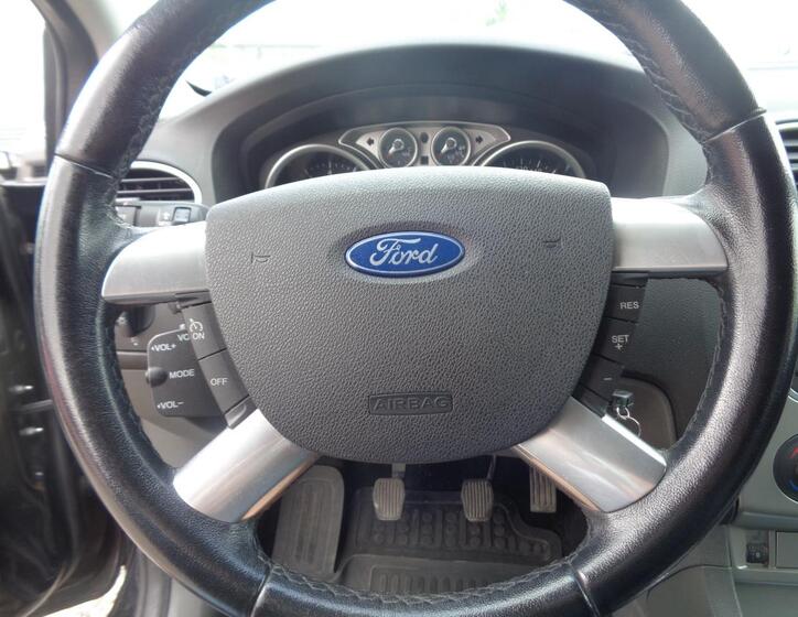 Ford Focus 13