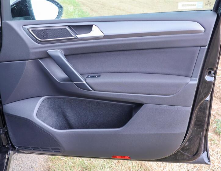 Volkswagen Golf Sportsvan 13