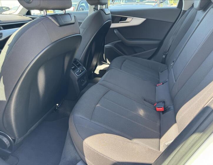 Audi A4 12