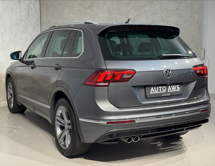 Volkswagen Tiguan 9