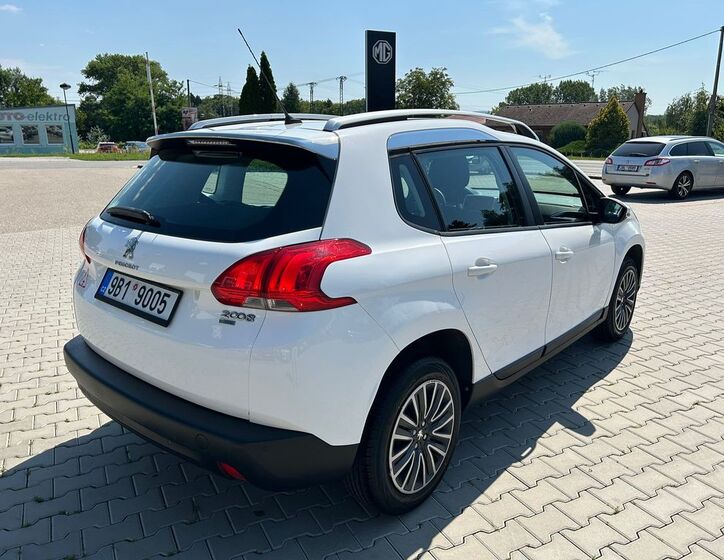 Peugeot 2008 4
