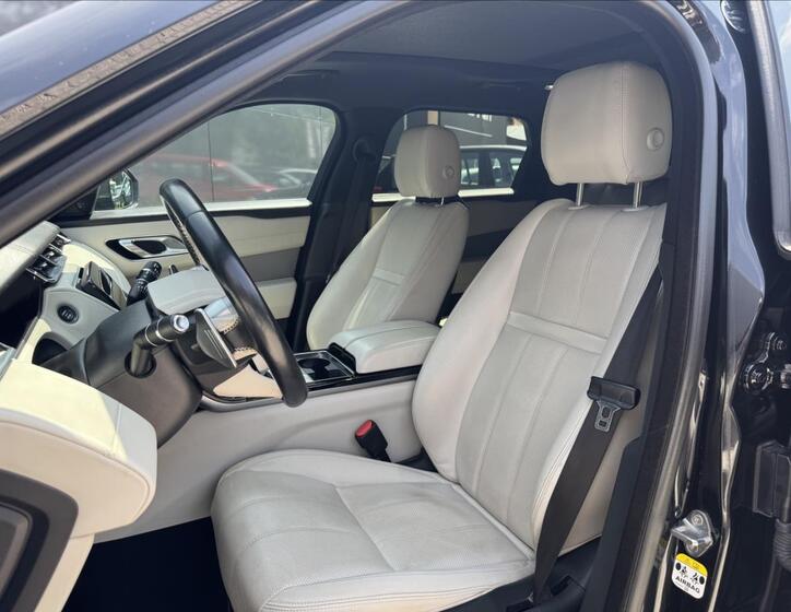 Land Rover Range Rover Velar 12