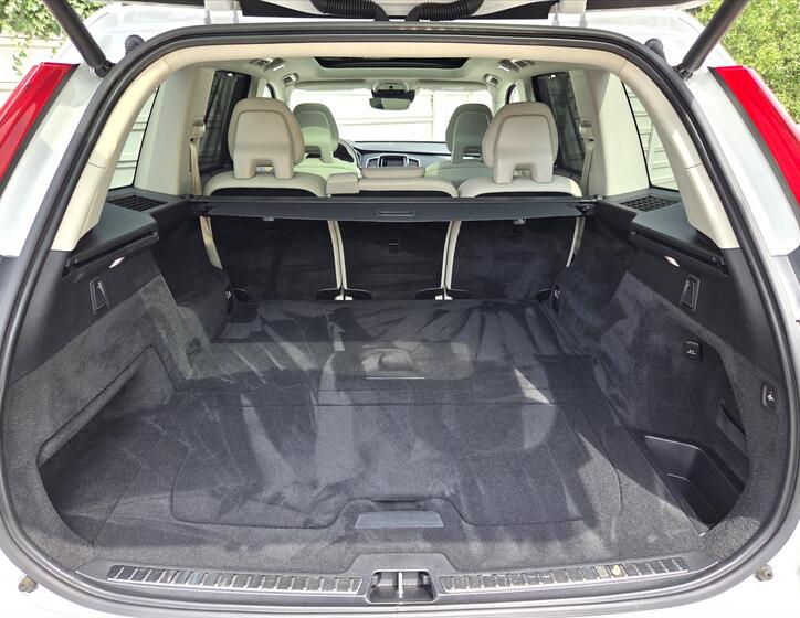 Volvo XC90 12